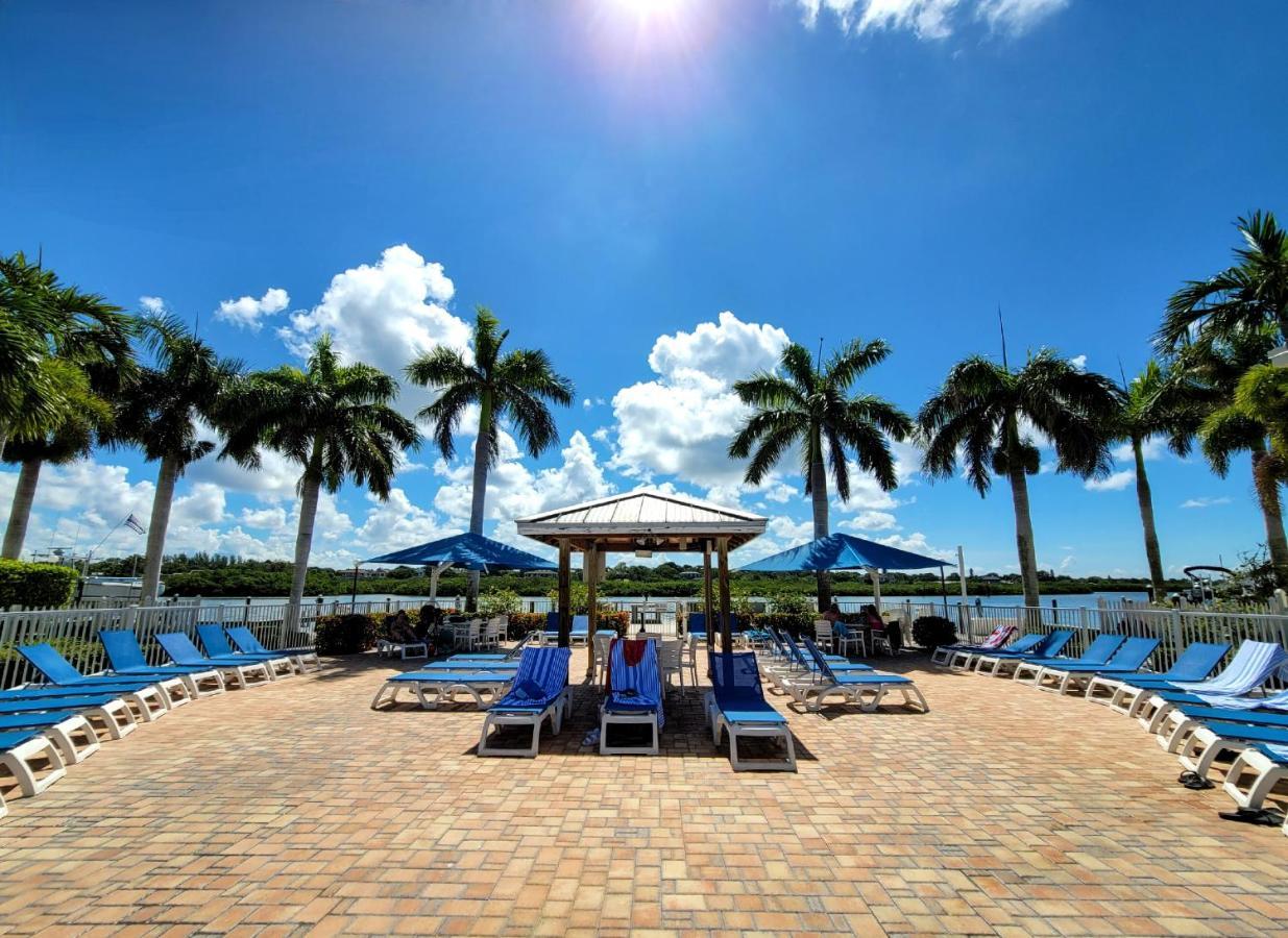 Barefoot Beach Resort Clearwater Beach Exteriör bild